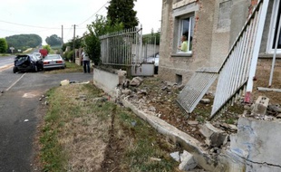Quatre personnes sont décédées, dont trois d'une même famille, et une autre est blessée après un accident de la route près de Vauciennes (Marne), le 9 août 2015 au matin