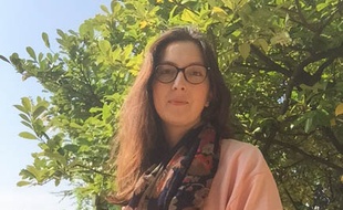 Caroline, 33 ans, est mère au foyer à Lyon.