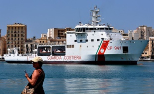 Le «Diciotti» amarré dans le port de Trapani, le 12 juillet 2018.