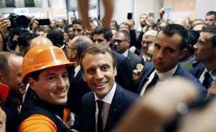 Emmanuel Macron aux « 24 heures du bâtiment » au Palais des congrès de Paris le 6 octobre 2017. Thibault Camus / POOL / AFP