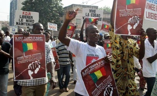 Les Etats-Unis soutiennent une éventuelle intervention militaire ouest-africaine au Mali pour déloger des islamistes armés comme Al-Qaïda, mais sous conditions et d'abord en rétablissant la démocratie à Bamako, selon le département d'Etat et des experts.