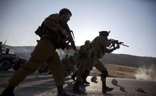 Forces de l'ordre israélienne à Naplouse le 1er août 2015.