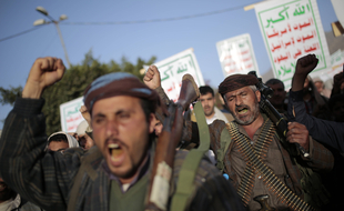 Une manifestation de rebelles Houthis, en guerre contre le gouvernement yéménite et l'Arabie saoudite depuis dix ans.