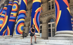 Pour la première édition de «street packing», Léa Degez, étudiante à l'EPSAA, est l'une des lauréats ayant la chance de voir son oeuvre exposée sur la façade du Palais Brongniart jusqu'au 30 août.
