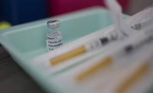 Le vaccin Pfizer contre le Covid-19, en avril 2021 à Marseille (Bouches-du-Rhône). (illustration)