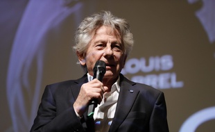 Le réalisateur Roman Polanski est accusé par une actrice, dans Le Parisien, de l'avoir violé en 1975. Des faits prescrits.