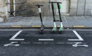 Des trottinettes en libre-service à Paris.