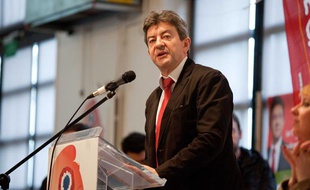 Jean-Luc Mélenchon lors d'une réunion du Front de gauche à Ivry-sur-Seine (Val-de-Marne), le 28 avril 2012.