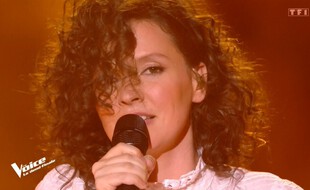 Anne Sila lors de la demi-finale de The Voice All Stars, le 16 octobre 2021.
