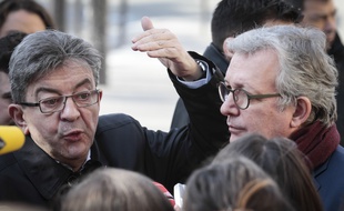 Jean-Luc Mélenchon et Pierre Laurent en conférence de presse à Paris, le 24 février 2017.