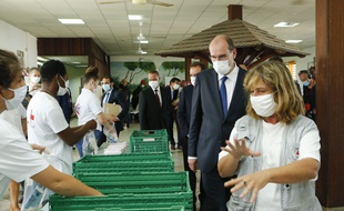 Jean Castex en visite à la Croix rouge à Cayenne, en Guyane le 12 juillet 2020.