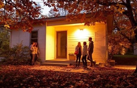 Cette astuce à moins de 7€ chez Action booste sécurité et lumière dehors : vous allez l’adopter cet automne