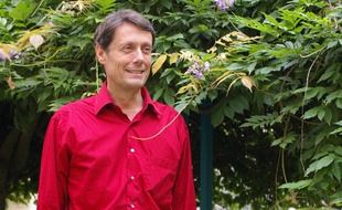 Le réalisateur Antoine de Maximy.
