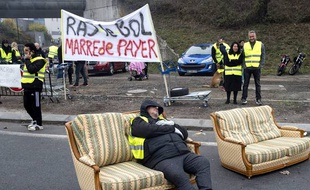 «Gilets jaunes»: Des slogans divers et variés