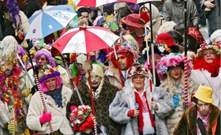 La panoplie du parfait carnavaleux peut ressortir des tiroirs jusqu'au 26 mars, date du dernier bal.