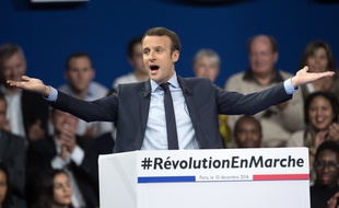 Emmanuel Macron en meeting à la porte de Versailles, le 10 décembre 2016.