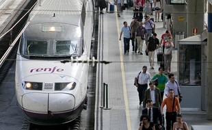 Un TGV en gare de Barcelone. Illustration.
