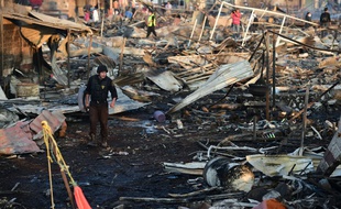 Une explosion sur le plus grand marché de feux d'artifice du Mexique a fait au moins 31 morts et 72 blessés mardi à Tultepec.