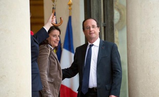 Cécile Duflot et François Hollande le 7 juin à l'Elysée.