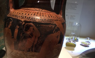 Au musée Saint-Raymond de Toulouse, l'exposition Rituels Grecs ouvre du 24 novembre 2017 jusqu'au 25 mars 2018.
