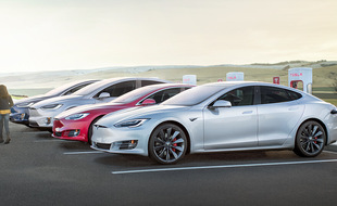 Tesla ouvre son réseau de superchargeurs.