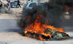 Au moins 11 personnes ont été tuées et 58 autres blessées samedi à Benghazi dans des affrontements entre une brigade d'ex-rebelles et des manifestants "anti-milices", a indiqué à l'AFP une source médicale de cette ville de l'est libyen.