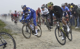 Paris-Roubaix n'aura finalement pas lieu en avril 2021.