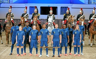 Présentation du nouveau maillot de l'équipe de France de foot, le 16 avril 2012 aux Célestins à Paris.