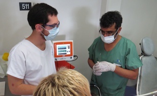 A Lille, le 13 octobre 2015 - Ajmal Panchoo est un chirurgien dentiste qui a mis en place un service reserve aux handicapes au CHRU de lille.