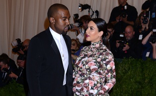 Les époux Kanye West et Kim Kardashian lors du Met Gala en 2013