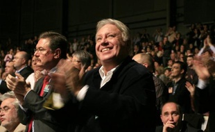 Cinq motions, et non six, seront finalement soumises au vote des militants socialistes le 11 octobre, l'auteur d'un des textes, Gérard Filoche, s'étant rallié à la motion de l'aile gauche du PS, a-t-on appris auprès du parti et de signataires de motions.