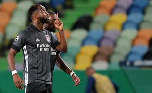 Moussa Dembelé a marqué deux fois pour sceller le quart de finale face à City.