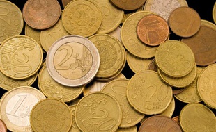 Des pièces d'euros.