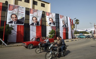 Une rue du Caire en Egypte (Illustration).