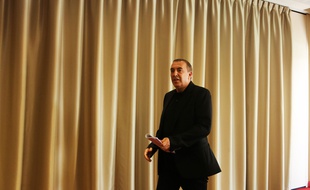 Jean-Marc Morandini lors de sa conférence de presse à Paris le 19 juillet 2016