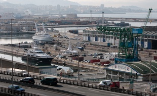 Marseille le 28 février 2011 - Au 28 ème jour de greve des marins de la SNCM , les navires sont toujours bloqués à quai au port autonome