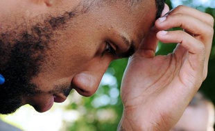 Le milieu de terrain Yann Mvila (Rennes) a été suspendu en sélections nationales jusqu'au 30 juin 2014 inclus par la commission de discipline de la Fédération (FFF) pour sa virée nocturne avec les Espoirs, a annoncé la FFF jeudi dans un communiqué.