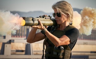 Linda Hamilton est de retour, avec son bazooka, dans le trailer de «Terminator : Dark Fate»
