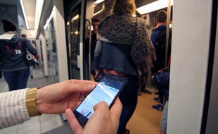 Illustration de l'ouverture du réseau 4G dans le métro de Rennes.