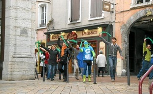 Flash mobs, conférences, site Web, toutes les actions sont « réalisées hors temps de travail ».