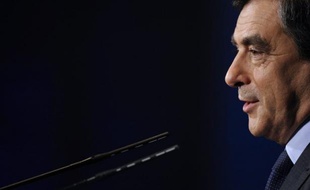 François Hollande a estimé jeudi qu'un "premier ministre devait maîtriser son langage" et que les responsables au pouvoir devaient "laisser la justice travailler en toute indépendance", après des prises de position de François Fillon sur l'affaire Bettencourt.