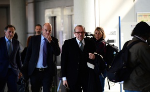 Les avocats de Laura Smet, Pierre Olivier Sur, Hervé Términe et Emmanuel Ravannas, ce vendredi, au tribunal de Nanterre