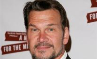 L'acteur américain Patrick Swayze, célèbre pour ses rôles dans "Dirty Dancing" et "Ghost", est atteint d'un cancer du pancréas, a annoncé mercredi son médecin, cité par l'hebdomadaire People.