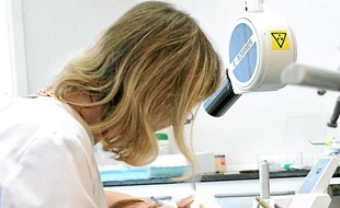 Certains dentistes recourent
à l'hypnose.