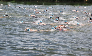 La compétition de natation devait se dérouler à Strasbourg dans le canal du Rhône au Rhin, au départ du parc du Heyritz. Illustration