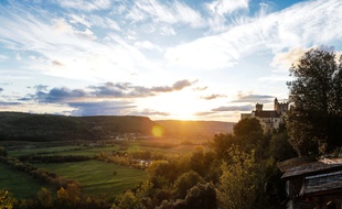 Vue de la vallée de Beynac-et-Cazenac (Dordogne).