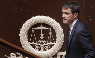 Manuel Valls le 29 avril 2014 à l'Assemblée, avant son discours sur le programme de stabilité budgétaire.