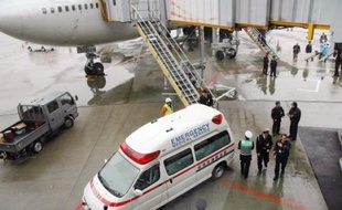 Trente passagers d'un Boeing 747 de la compagnie américaine Northwest Airlines effectuant la liaison Manille-Tokyo ont été blessés vendredi, dont dix grièvement, apparemment en raison de turbulences survenues peu avant l'atterrissage.