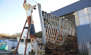 La Calypso, ici dans les chantiers Piriou, à Concarneau.