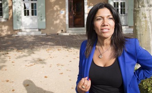 Marseille le 14 octobre 2013 - Samia GHALI est arrivée en tête du premier tour des primaires socialistes . Elle répond à la presse depuis sa mairie du 15 et 16 e arrts